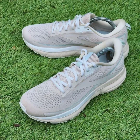 BOOKS TRACE 3 - Women's Athletic Shoes - SIZE 10.5B - Picture 1 of 9